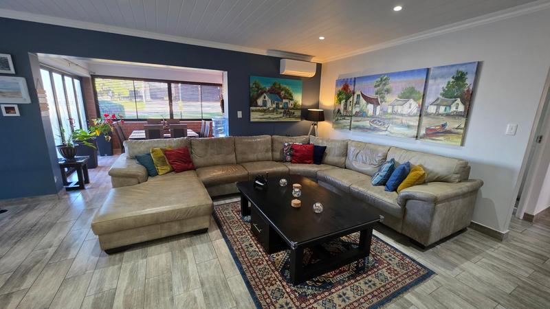 3 Bedroom Property for Sale in Reebok Western Cape